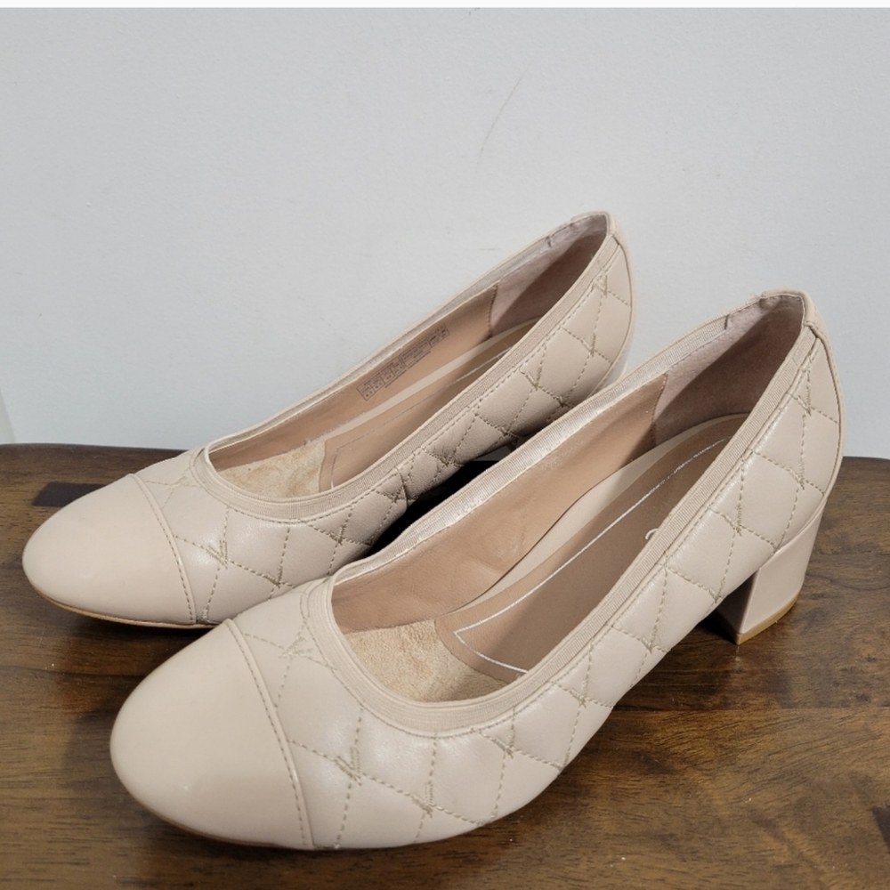 Vionic Olympia Block Heel Leather/Patent Leather Beige Nude NWOB
